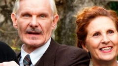 OVAJ POLITIČAR JE SIN OLGE ODANOVIĆ I DRAGANA PETROVIĆA PELETA Jako je uticajan i cenjen, a jedna stvar iz prošlosti o njemu šokira! (FOTO)