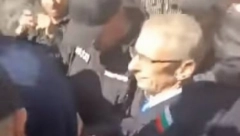 MINISTAR DOBIO ŠAMAR Incident na protestu antivaksera (VIDEO)