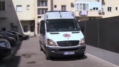 U soliteru kod hotela “Podgorica” pronađeni panciri, ručne fleš granate, gas maske, bejzbol palica…(FOTO)