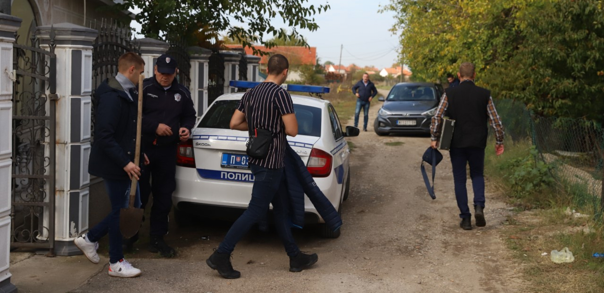 OGLASILA SE ŽENA OSUMNJIČENOG ZA UBISTVO PORODICE ĐOKIĆ Moj suprug je u to vreme bio u kući, šta bih ja svojoj deci kupila od tih para?