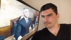 BRUKA Zdravko Krivokapić za pregovarača sa EU imenovao zaljubljenika u lik i delo Mila Đukanovića!