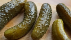 NE IZLAZITE NA ULICU, BEZ KISELOG KRASTAVCA Milioni ljudi ovo rade, kad čujete za šta je dobro i vi ćete