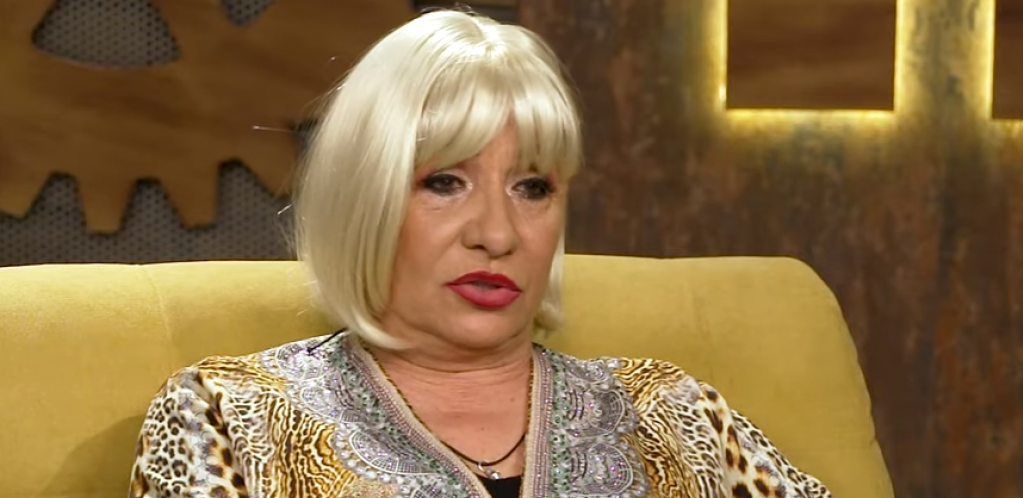 VESNA ZMIJANAC OSTAVILA SVE U NEVERICI: Pevačica uhvaćena kako šeta u pidžami, a šokiraćete kada saznate i gde!