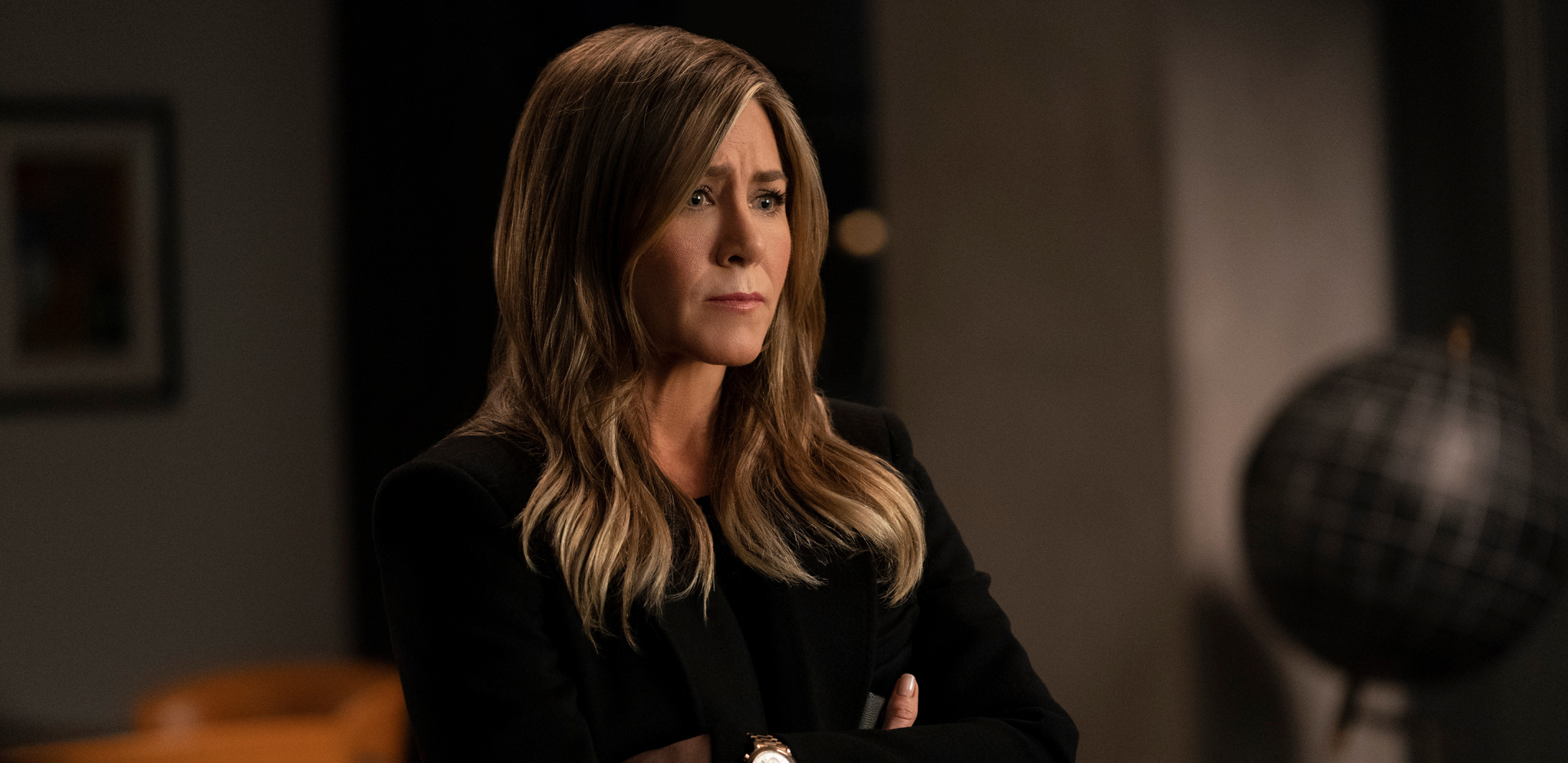 NI NALIK ŽENI SA CRVENOG TEPIHA! Dženifer Aniston pozirala u peškiriću bez trunke šminke, komentari pljušte (FOTO)