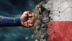 Rasplamsava se kriza između Brisela i Varšave, "upereni pištolji" i "treći svetski rat"