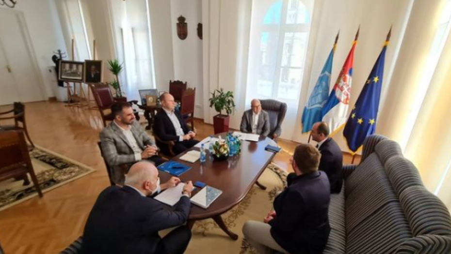 GRADONAČELNIK VUČEVIĆ Predloženo je bratimljenje Novog Sada i Batumija, gruzijskog grada na obali Crnog mora