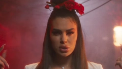 MINA ULAZI DA ZAVEDE CARA Vrbaški potpisala ugovor za vrtoglavu sumu novca i sa posebnim zadatkom!