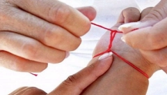 IMATE CRVENI KONAC OKO RUKE? Zamenite ga sa ovim bojama, jedna posebno donosi sreću!