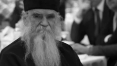 „OGREŠIO SAM SE O SLOBU!“ Kako je Amfilohije govorio o Titu i šta se krije iza reči na sahrani Đinđića: KO SE MAČA LATI…