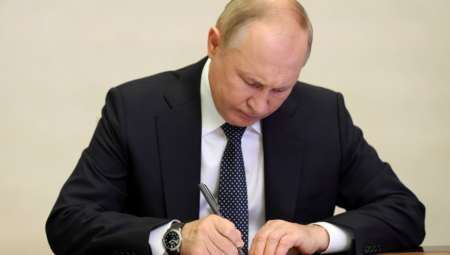 PUTIN STRPAO U ZATVOR ŠEFA SVIH RUSKIH ŠPIJUNA Optužbe na račun šefa pete uprave FSB su ozbiljne!