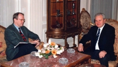 VRAĆA SE DA ZAVRŠI ZAPOČETO Situacija je sada drugačija, a ovako je Hil spremao Miloševiću mat u dva poteza!