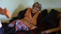 PRONAŠLI SMO NAJSTARIJU ŽENU U SRBIJI Baka Đurđa iz okoline Vranja ima 113 GODINA, preživela je sve ratove, a sada i koronu