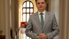 MILENKO JOVANOV Kada god Bora Novaković želi da vidi kriminalca, dovoljno je samo stane pred ogledalo