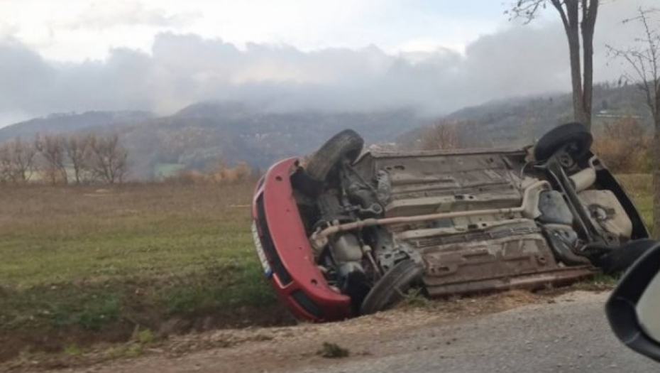 AUTOMOBIL IZLETEO SA AUTO-PUTA Poginula jedna osoba