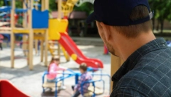 NOVI DETALJI UŽASA U VRTIĆU U ODŽACIMA Vaspitaču pun telefon dečije pornografije: Slikao dečaka (4), a nakon toga usledilo još 10 prijava roditelja