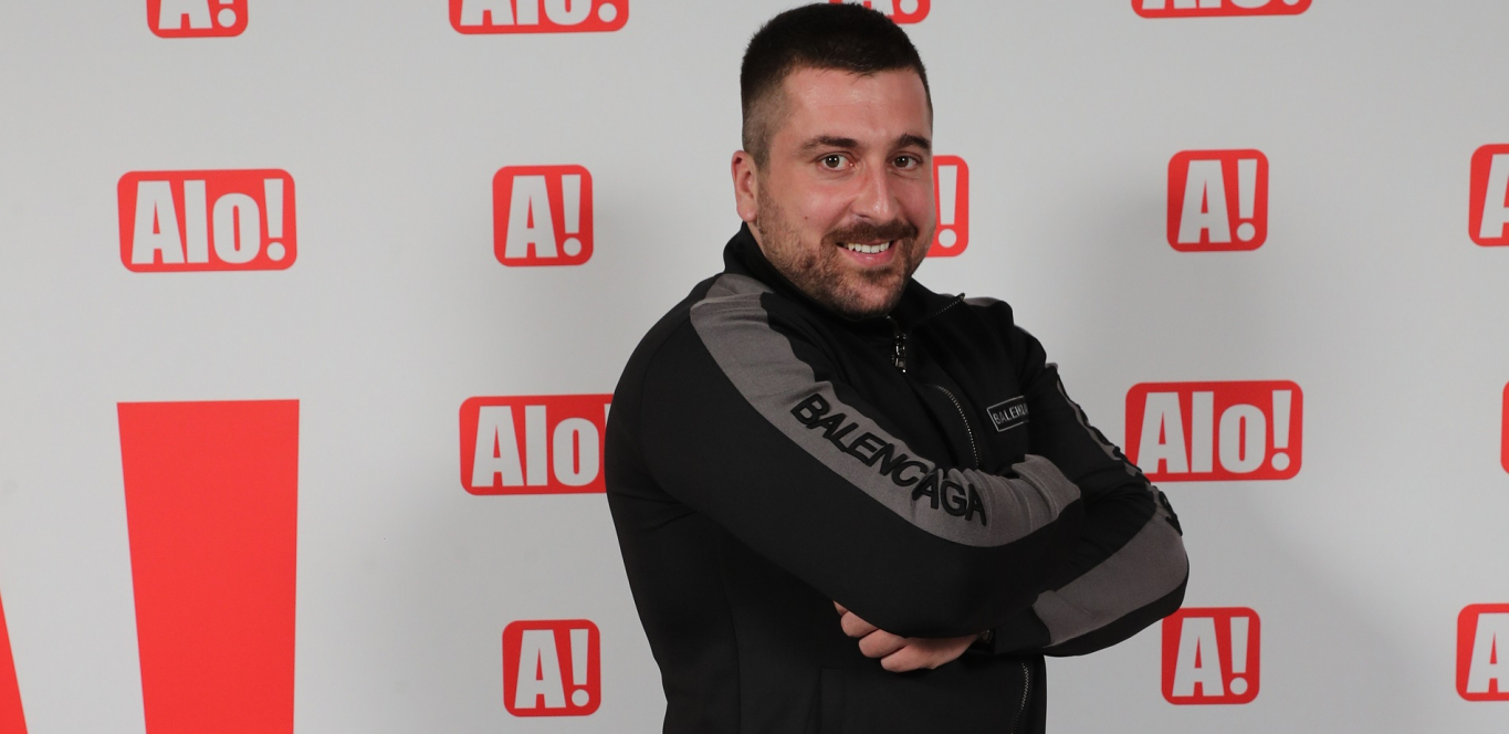MLADEN VULETIĆ SMUVAO BIVŠU ZADRUGARKU! Isplivale fotke dok razmenjuju nežnosti, atraktivna rijaliti učesnica pala na šarm Majinog bivšeg dečka! (FOTO)