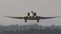 POLETELI IZ ENGLESKE Američki bombarderi idu ka Albaniji!