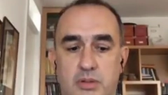 BRUKA I SRAMOTA Dinko Gruhonjić podržava hajku koja se vodi protiv novinara Tanjuga! Stao na stranu Bošnjaka