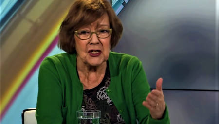 SKANDAL Vesna Pešić pljunula na stradale Srbe: Šta hoće taj Vučić, da parira Srebrenici sa Jasenovcem?!