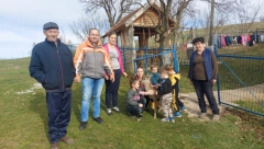 SRNA GLAVNA ATRAKCIJA SELA Žika sa Peštera je pripitomio i spasio sigurne smrti! (VIDEO)