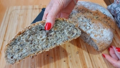 MALI TRIK KOJI STARI HLEB PRETVARA U SVEŽ Više ga nikada nećete baciti, biće mekan kao prvog dana