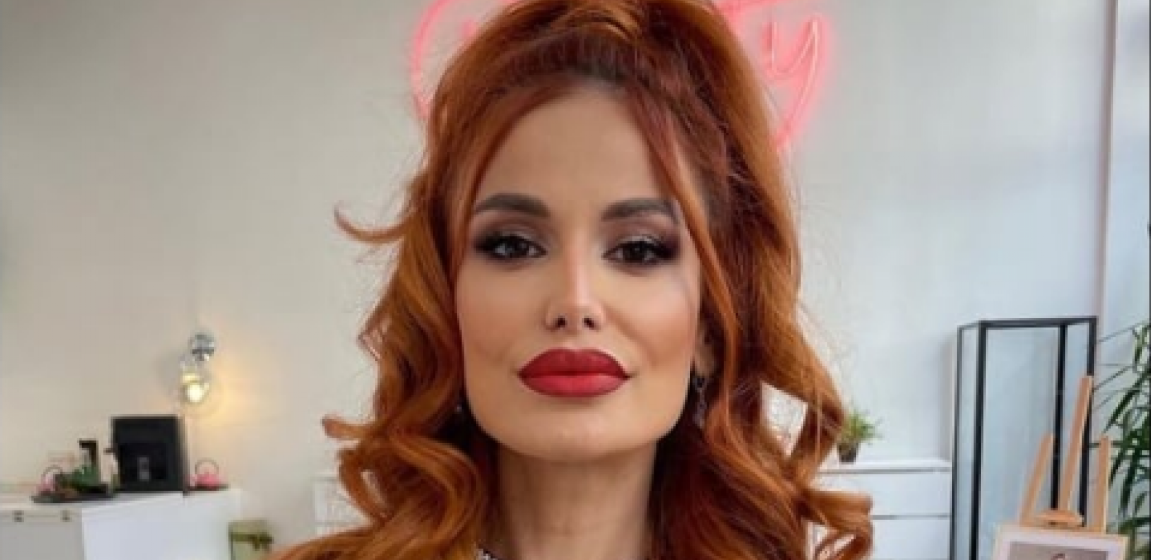 INDI ARADINOVIĆ HOSPITALIZOVANA Bleda i iscrpljena ZABRINULA, svi se mole za nju (FOTO)