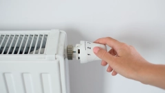 OVE ZIME U SRBIJI RACIONALNIJE I DALJINSKO GREJANJE Oglasilo se Ministarstvo: Evo koliko stepeni treba da bude u sobi u kojoj se sedi, a koliko gde se spava