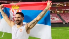 JUNAK NACIJE IZAŠAO PRED NAVIJAČE Mitrović stao pred tribinu pa rekao reči zbog kojih će ga nacija obožavati (VIDEO)