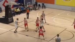 ČUDO OD DETETA! Sin legende Partizana briljirao u pobedi protiv Crvene zvezde, iako je dve godine mlađi od suparničkih igrača! (VIDEO)