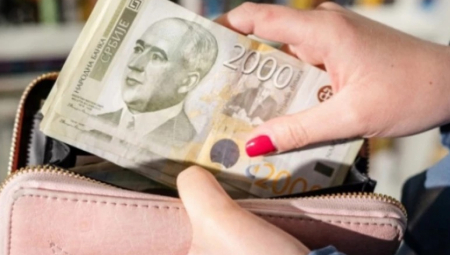 STIGLE VEĆE PENZIJE Isplata uvećanih novembarskih primanja za 1,6 miliona najstarijih