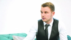 GRADONAČELNIK BANJALUKE SE VRAĆA NA FAKULTET Draško Stanivuković upisao studije (FOTO)