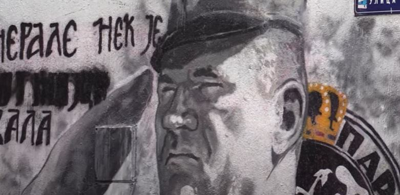 PONOVO UNIŠTEN MURAL RATKU MLADIĆU Bačena crvena farba u Njegoševoj ulici (FOTO)