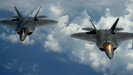 AMERIČKI F-22 OBORIO NOVI LETEĆI OBJEKAT! Kanadski premijer izdao naređenje