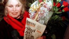 NAKON ROĐENJA GA NIJE PRIHVATILA, ČEK JE ODBILA I DA GA DOJI "Bio je kao tumor koji me jeo", evo šta se desilo sa sinom Brižit Bardo