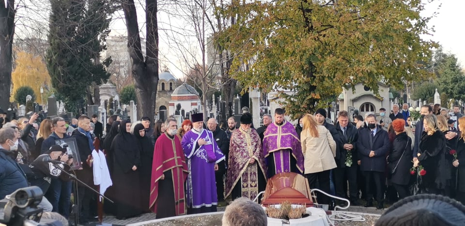 SAHRANJENA MERIMA NJEGOMIR Legendarna pevačica ispraćena uz zvuke tamburaša!