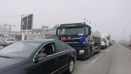 SNAŽAN UDAR GROMA U ZAGREBU Ugasili se semafori na najprometnijim raskrsnicama, nastao potpuni haos