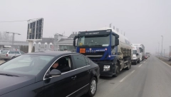 ŠOK IZAZOVI TINEJDŽERA PO ULICAMA SRBIJE Građani apeluju da roditelji obrate pažnju, podleću i pod kamione!