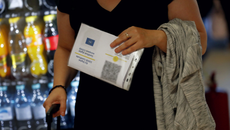 U ŠVAJCARSKOJ REFERENDUM ZBOG KORONE Donet novi zakon o kovidu i propusnicama