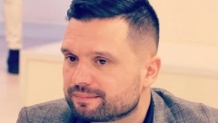 ŠOKANTNO IZNENAĐENJE Poznati pevač prišao mladi na svadbi, a kada je shvatio ko je ostao je bez teksta!