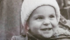 DA LI GA PREPOZNAJETE? Jedan je od naših najzgodnijih glumaca, žene ga obožavaju, a talenat je nasledio od oca