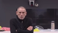ISPLIVAO SKANDALOZNI SNIMAK! Lepi Mića uhvaćen dok ovo radi četiri decenije mlađoj zadrugarki, usijale se društvene mreže! (VIDEO)