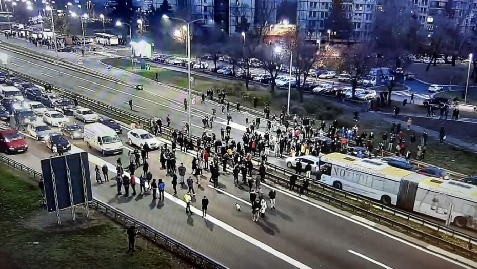KOMPRADORSKA ELITA VODI SVOJ POSLEDNJI RAT PROTIV SRBIJE "Oni koji su opljačkali ovu zemlju, dolaze na red, sledi oduzimanje imovine!"