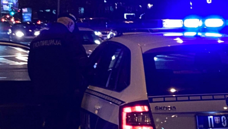 U JEDNOM AUTU JE BILA I BEBA Saobraćajna nezgoda u Novom Sadu, srećom bez teže povređenih