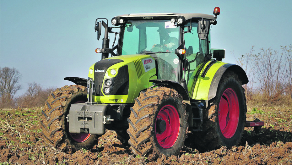 SVI MOGU DA DOBIJU SUBVENCIJE Postoji samo jedan uslov, a ko nema traktor može da koristi opštinski!
