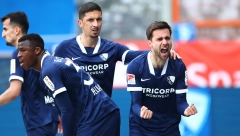 MAJSTORIJA Srbin pogodio sa pola terena! (VIDEO)