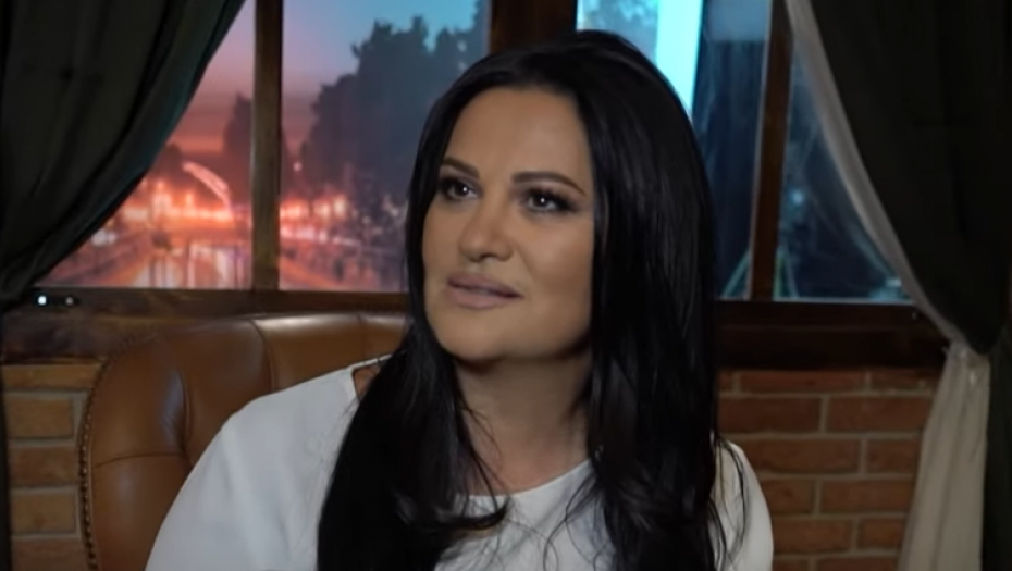 ŠOK! MALOLETNU JE VODIO U KAFANU Ovako izgleda brat Jane Todorović, svi kažu da veoma liče (FOTO)