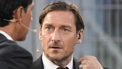 TRANSPARENT ZA BIVŠU ŽENU FRANČESKA TOTIJA Navijači Lacija podsetili je na zanimljiv detalj iz prošlosti