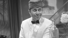 NAJBOLJI NOVOGODIŠNJI PROGRAM SVIH VREMENA Novu 1985. Jugosloveni su dočekali sa legendarnim Čkaljom..."U mojoj domovini žive narodi, narodnosti, etničke grupe, pojedinci i studenti iz Grčke"