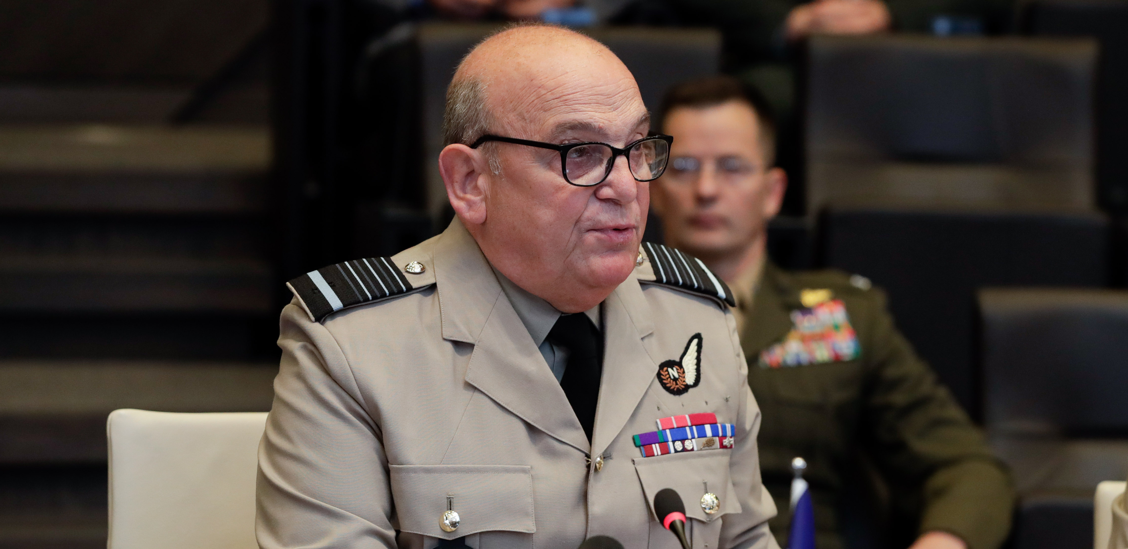 ZLOGLASNI BRITANSKI GENERAL POMAGAO BORCE AL KAIDE U BOSNI! Stjuart Pič je odavno trebalo da završi u Hagu! Unproforce koristio kao "glinene golubove"