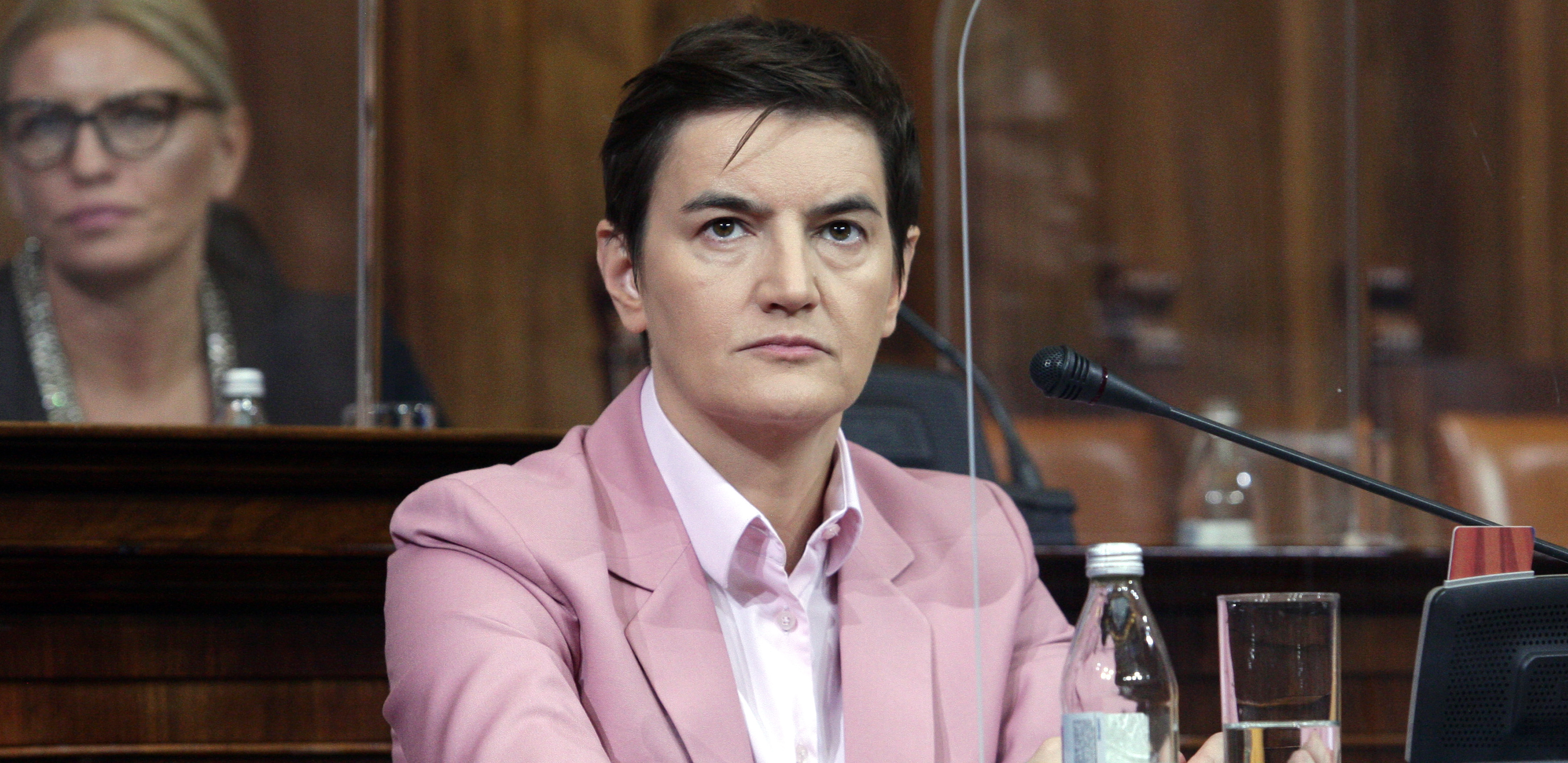 DANAS JE VAŽAN DAN ZA DEMOKRATIJU Premijerka Brnabić obavestila: Počeli smo sa radom! Pozivam sve građane da učestvuju